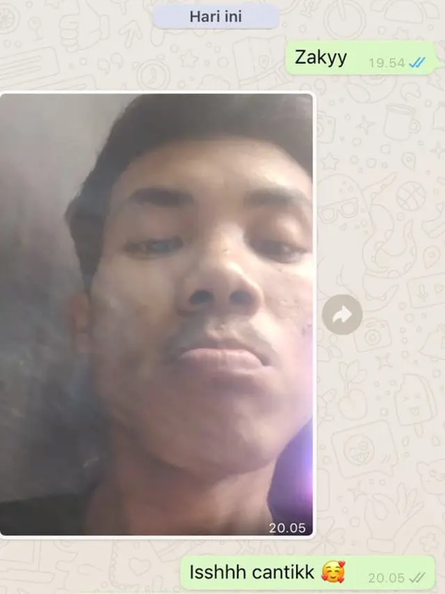 6 Chat Pacar Kirim Foto Selfie Ini Bikin Tepuk Jidat - Hot Liputan6.com