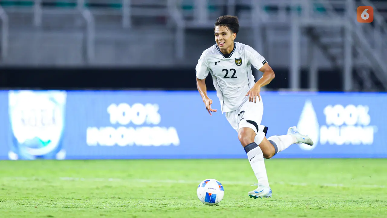 Foto: Melihat Debut Adrian Wibowo Bersama Timnas Indonesia, Tuai Pujian dan Sukses Curi Perhatian