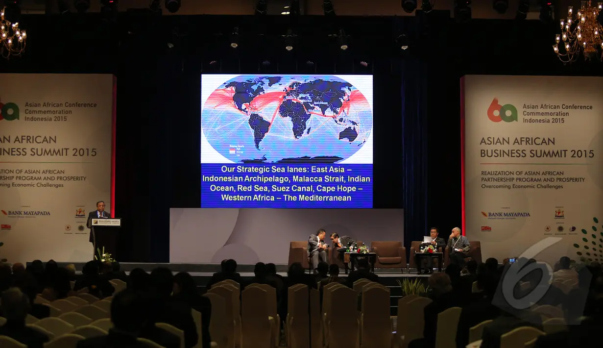 Menteri Indroyono saat menjadi pembicara di Asian African Business Summit di JCC, Jakarta, Selasa (21/4/2015). Menurut Indroyono, strategi maritim Indonesia membawa semangat baru untuk membangun kerja sama di Asia-Afrika(Liputan6.com/Herman Zakharia)