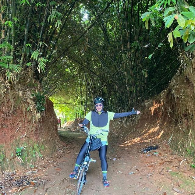 6 Potret Ikke Nurjanah Awet Muda di Usia 48 Tahun, Rayakan Ultah Bareng Suami