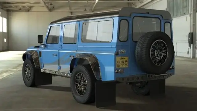 Land Rover Defender 110 racikan Bowler (Autocar.co.uk)