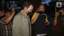 Pelaksana Tugas (Plt) Wali Kota Madiun, F. Bagus Panuntun, berjalan meninggalkan Gedung Merah Putih Komisi Pemberantasan Korupsi (KPK), Jakarta, usai menjalani pemeriksaan, Senin (11/5/2026). (Liputan6.com/Helmi Fithriansyah)