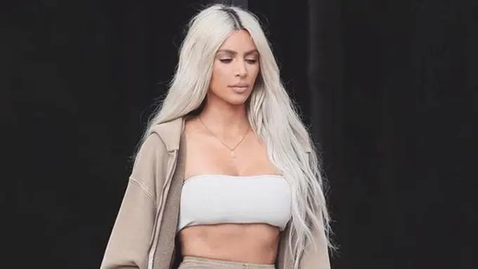 Rahasia perut rata Kim Kardashian/copyright instagram.com/kimkardashian