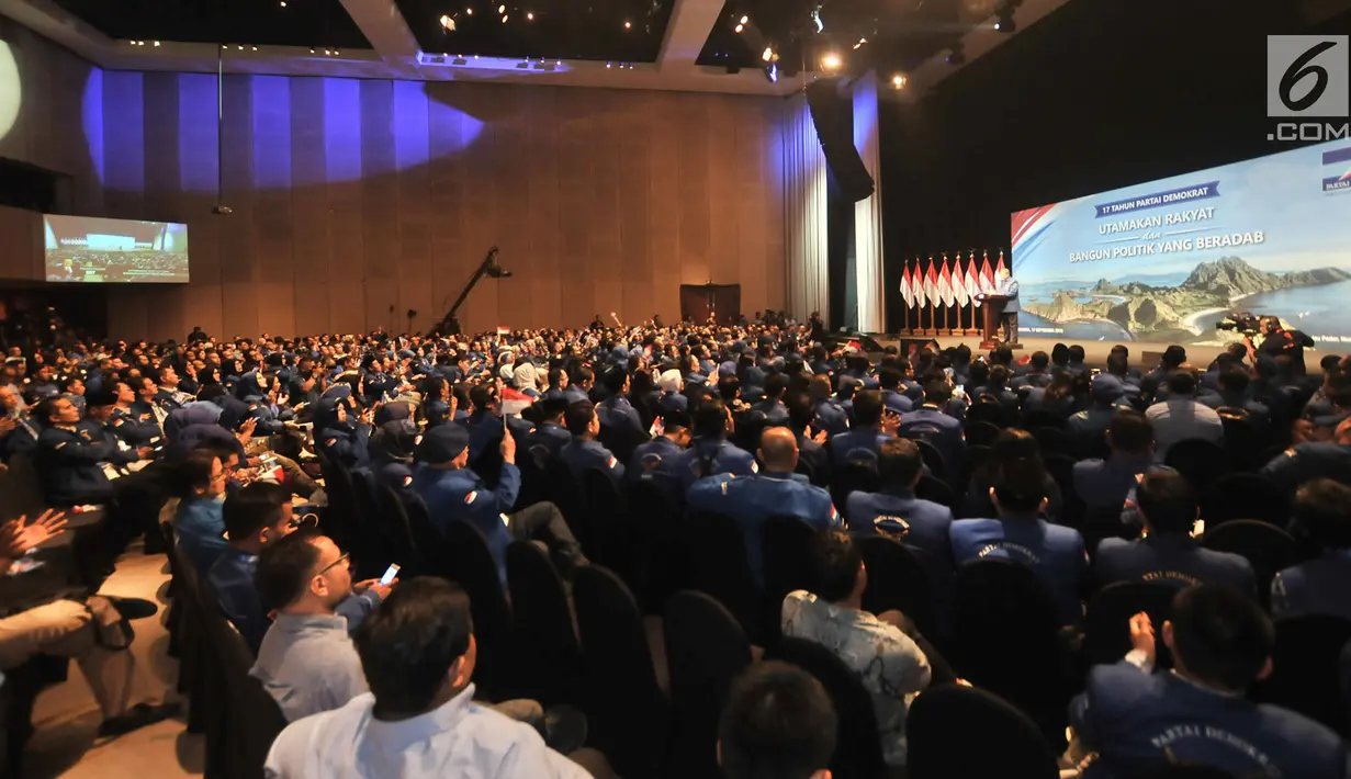 Suasana peringatan HUT ke-17 Partai Demokrat yang dihadiri pengurus parpolnya dari seluruh Indonesia di Jakarta, Senin (17/9). Acara itu digelar dengan tema Utamakan Rakyat dan Bangun Politik Yang Beradab. (Merdeka.com/Iqbal S Nugroho)