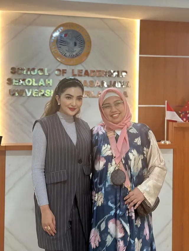 7 Potret Ashanty Jalani Sidang Proposal Disertasi, Siap Jemput Gelar Doktor