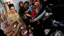 Syahrini kembali berhasil mendapat penghargaan Penyanyi Paling Ngetop dalam ajang SCTV Awards 2014. Foto diambil pada Sabtu (29/11/2014). (Liputan6.com/Johan Tallo)