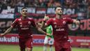 Striker Persija Jakarta, Marko Simic, merayakan gol yang dicetaknya ke gawang Barito Putera pada laga Liga 1 di Stadion Patriot, Jawa Barat, Selasa (30/10). Persija menang 3-0 atas Barito. (Bola.com/Vitalis Yogi Trisna)