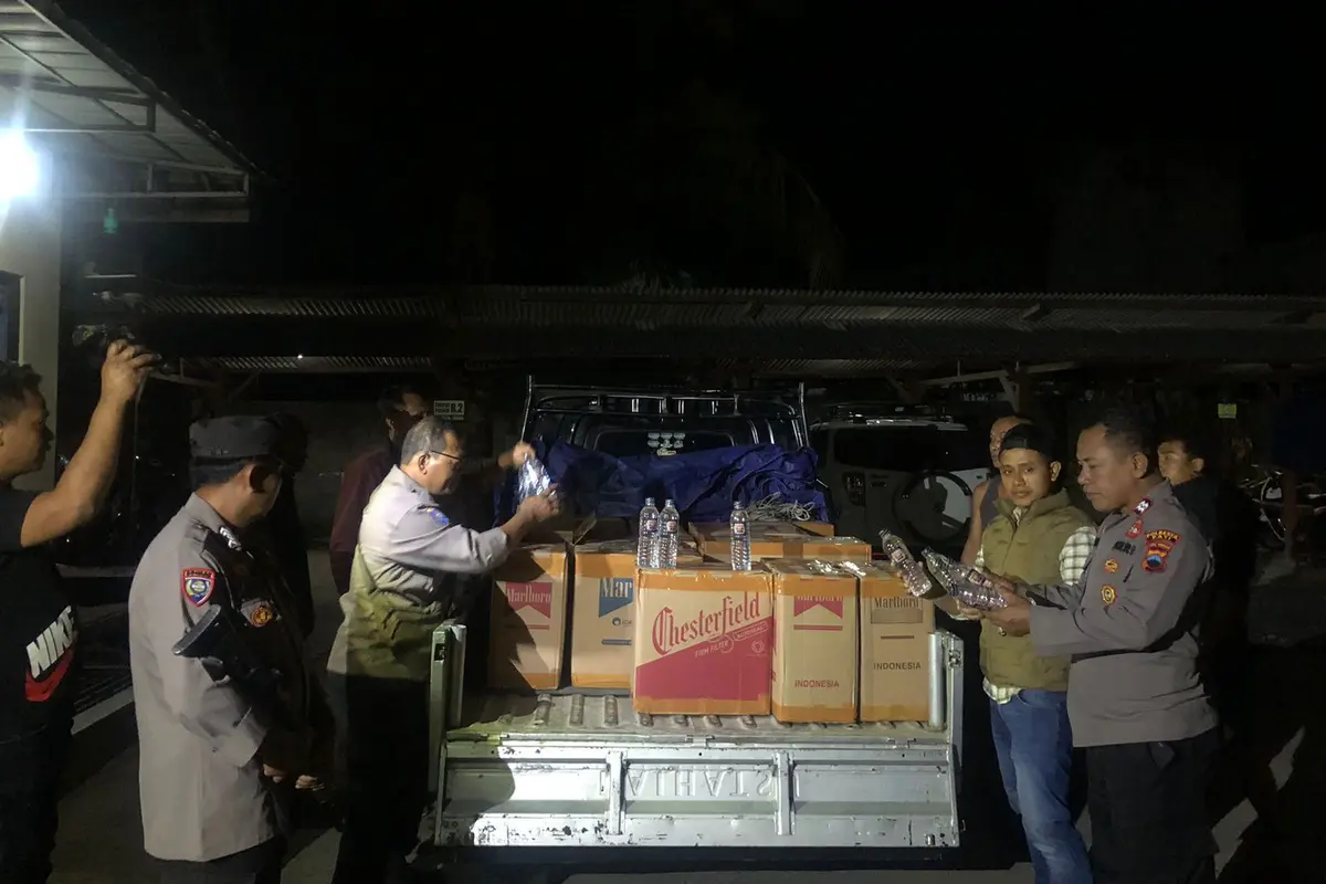 Modus Licik Selundupkan Miras Ilegal Terbongkar, Ribuan Botol Arak Bali ke Pati Disita Polisi