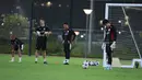 Latihan para kiper Timnas Indonesia jelang pertandingan Ronde 4 Kualifikasi Piala Dunia di Jedaah, Arab Saudi pada Sabtu (4/10/2025). (Dok. Timnas Indonesia)