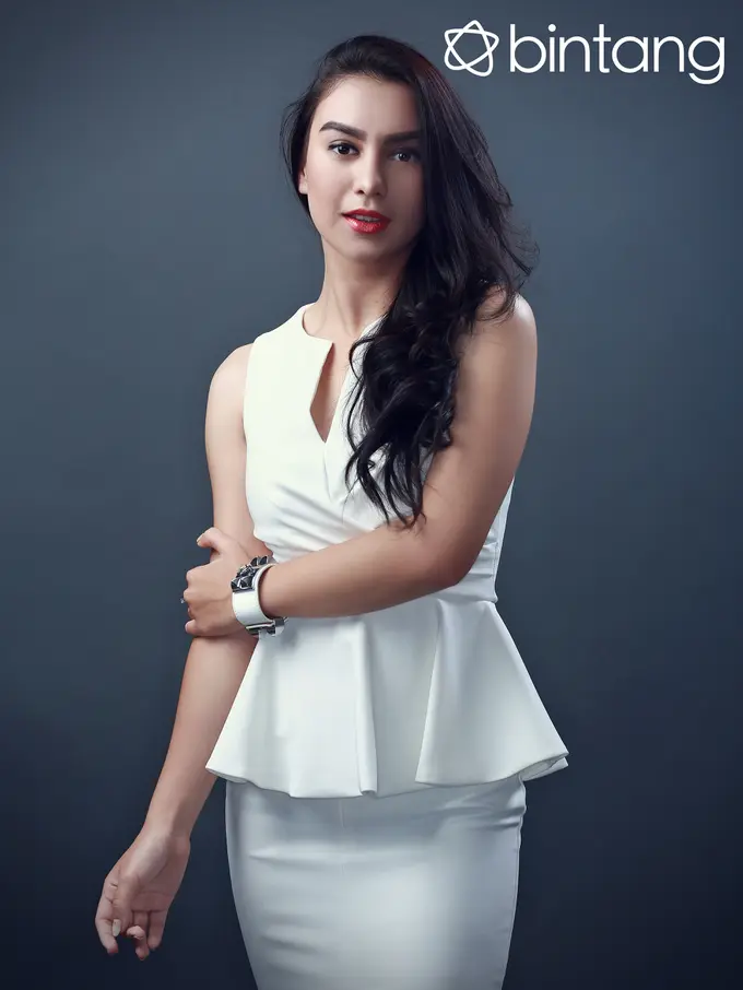 [Bintang] Eksklusif Irish Bella C3