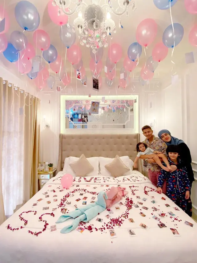 6 Momen Anniversary Fairuz A Rafiq dan Sonny Septian, Dapat Kejutan Romantis