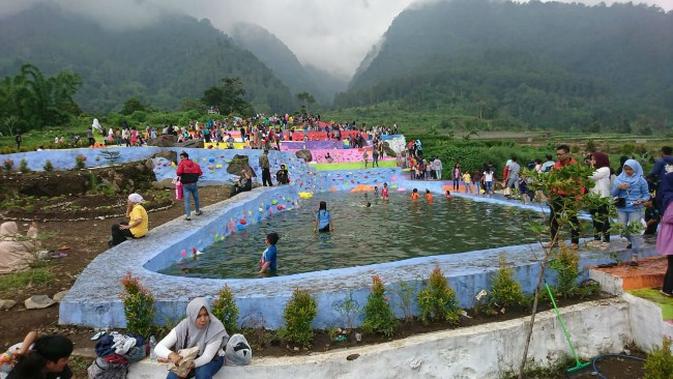 Wisata Alam Bumi Pelangi Kabupaten Kuningan Jawa Barat. Foto (Liputan6.com / Panji Prayitno)