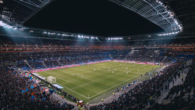 Ilustrasi penonton di stadion