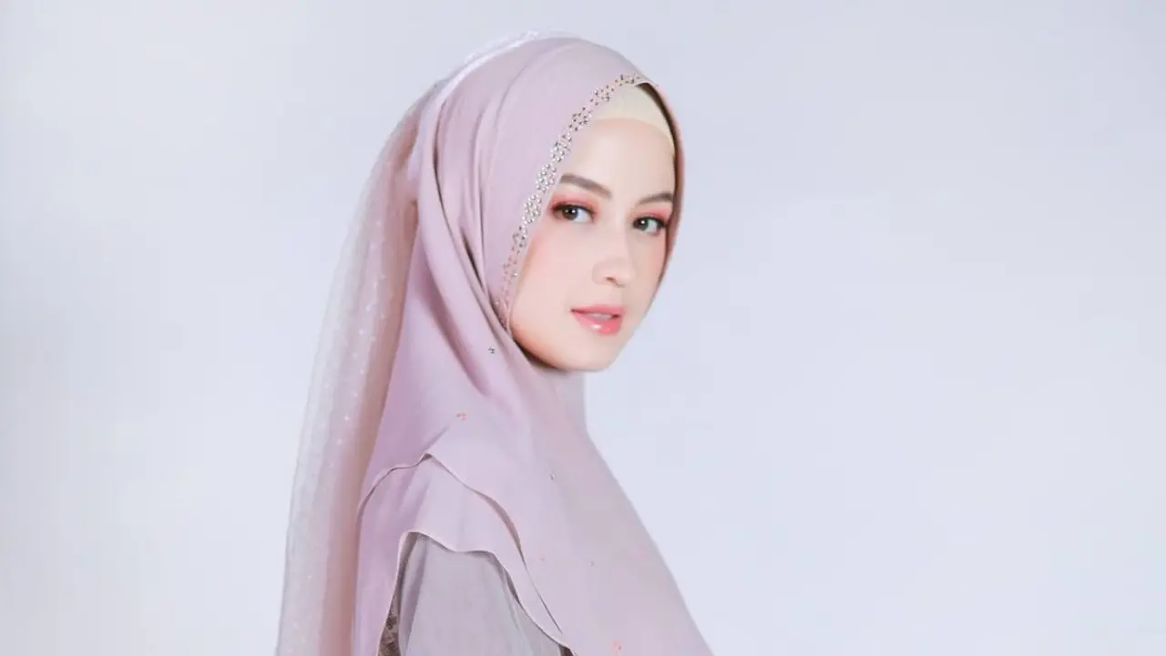 Kompilasi Gaya Hijab Elegan ala Kimberly Ryder (Instagram/@kimbrlyryder)