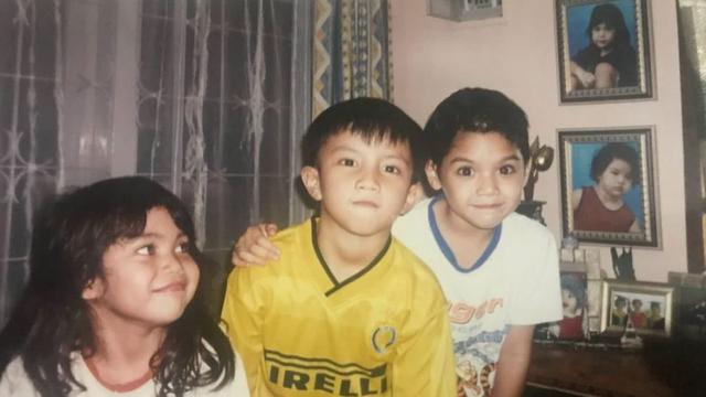 6 Potret Lawas Masa Kecil Al, El, Dul Bareng Saudara Sepupu, Kompak Sedari Dulu
