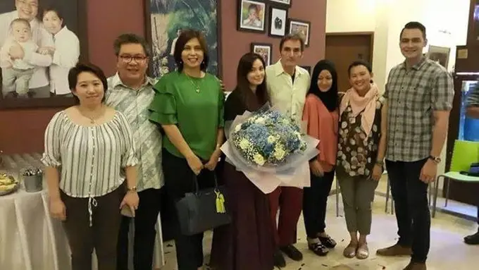 Asmirandah bersama ayah dan ibunya 