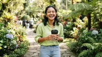 7 Warna yang Sering Digunakan Orang Bahagia, Ada yang Pernah Kamu Pakai?