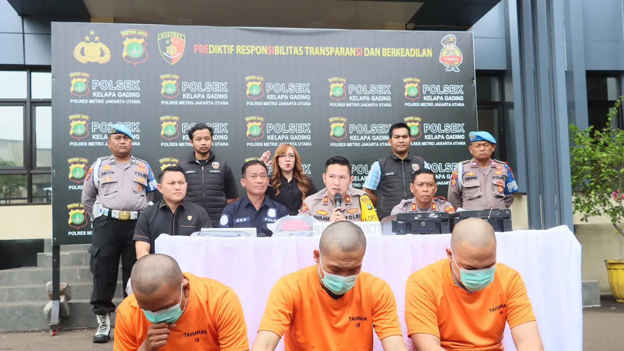 Penangkapan 3 pelaku pembobolan ATM di sekitar Jakarta Utara dan Kota Bekasi.