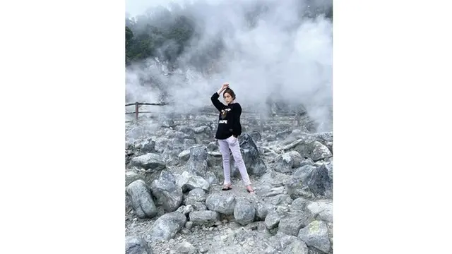 6 Momen Liburan Jessica Iskandar di Tangkuban Perahu, El Barack Antusias