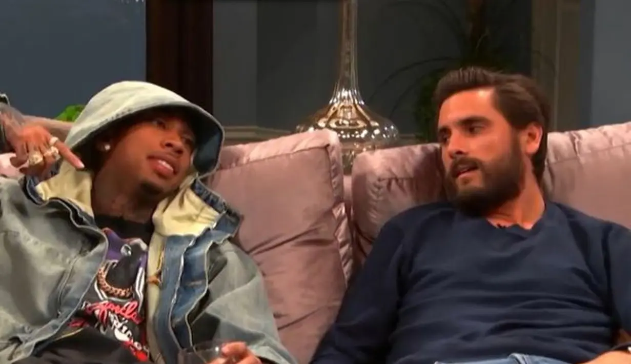 Scott Disick sendiri pun sudah membujuk Tyga untuk move on dari Kylie Jenner namun Tyga tetap berpikir ia seharusnya berada di keluarga Kardashian. (Daily Mirror)