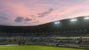 Suasana sore hari dari tribun Stadion Utama Gelora Bandung Lautan Api (GBLA) menjelang laga pekan ketiga BRI Liga 1 2023/2024 antara Persib Bandung melawan Dewa United pada Jumat (14/07/2023). (Bola.com/Bagaskara Lazuardi)