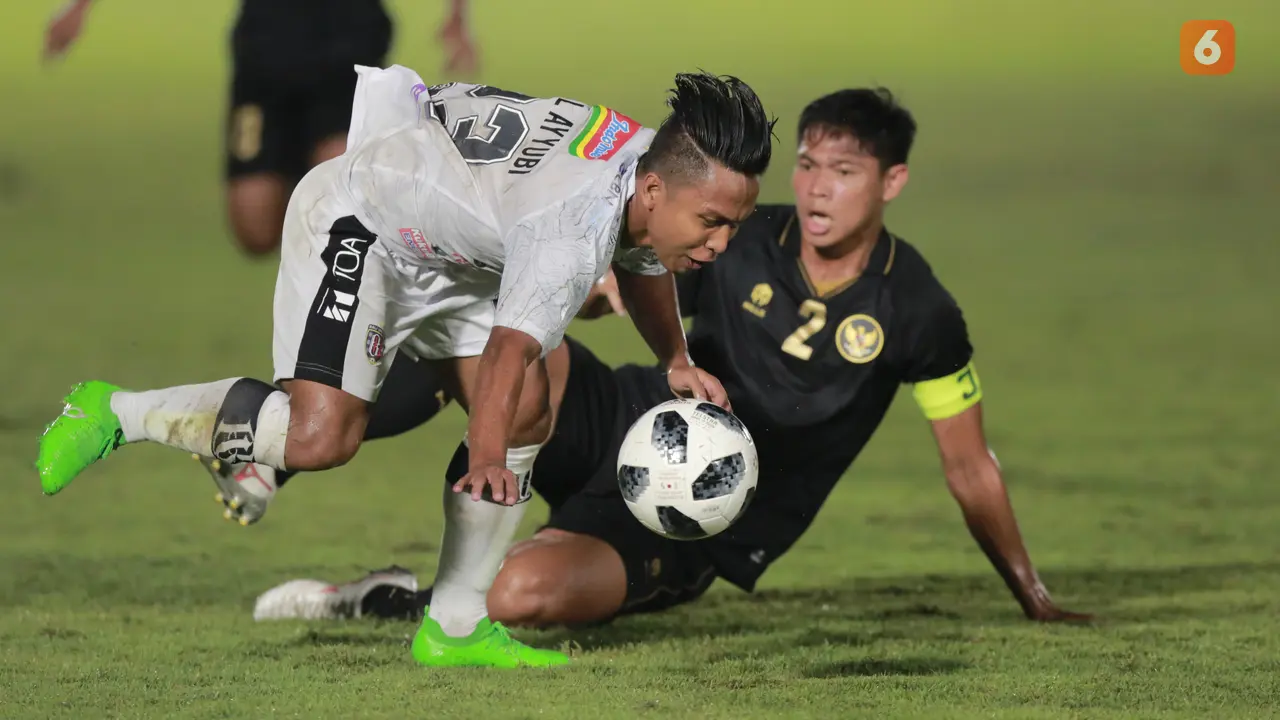 FOTO: Kushedya Hari Yudo Bawa Indonesia Unggul Atas Bali United di Babak Pertama