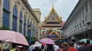 Suasana jalan menuju Grand Palace. Grand Palace merupakan istana dari Ratu Thailand. . Foto diambil pada 13 Agustus 2015. (Liputan6.com/Herman Zakharia)