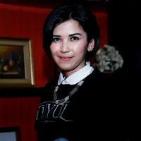 Dinda Kanyadewi sempat ragu menerima tawaran main dalam film TUYUL. Pasalnya sudah sebelas tahun Dinda Kanyadewi menjauhi film bergenre horor.