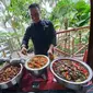 Jelang Ramadan, biasanya hotel akan menghidangkan sajian Timur Tengah untuk menu berbuka puasa. Namun di Tangerang, ada hotel yang justru menghadirkan menu khas rempah nusantara yang dihidangkan untuk para tamunya.