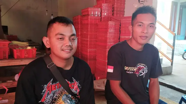 Beberapa pegawai PT AFA, eksportir manggis asal Tasikmalaya, terpaksa berhenti akibat wabah virus Corona di Cina.
