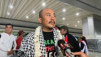 Di balik sambutan hangat saat kepulangan, ada luka tak terlupakan yang dialami Heru selama ditahan oleh tentara Israel. (Liputan6.com/Rifqy Alief Abiyya)