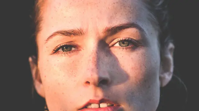 Contoh ilustrasi perubahan pada kulit akibat menua