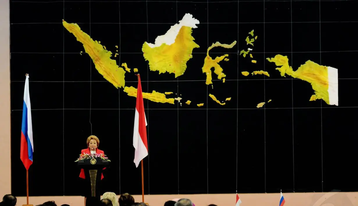 Ketua Majelis Federasi Rusia, Valentina Ivanovka Matviyeko saat memberikan sambutan di Gedung DPD RI, Senayan, Jakarta, Rabu (12/11/2014). (Liputan6.com/Andrian M Tunay)