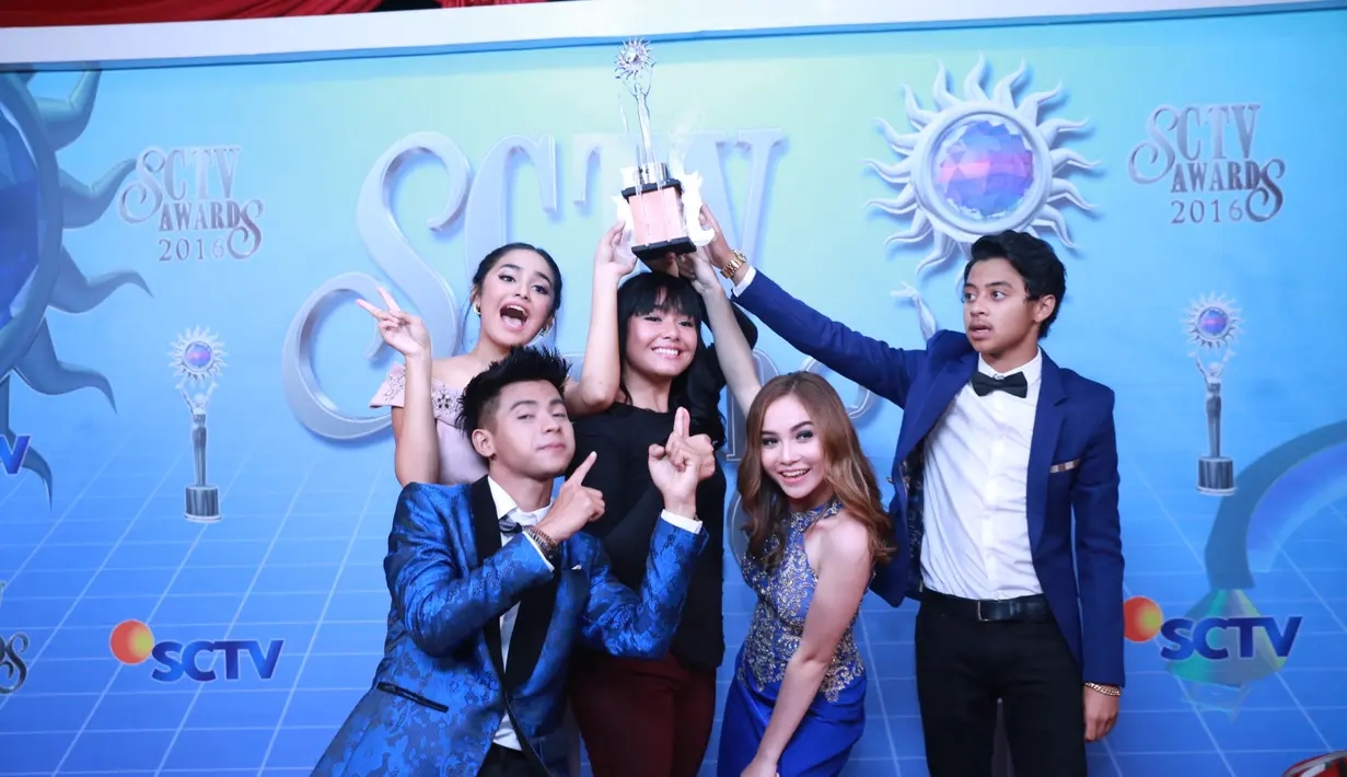 Amanda juga menuturkan, menangnya Mermaid in Love akan dijadikannya motivasi dan semangat untuk ke depannya. Mengingat Sinetron Mermaid in Love tengah memasuki produksi yang ke-2. (Adrian Putra/Bintang.com)