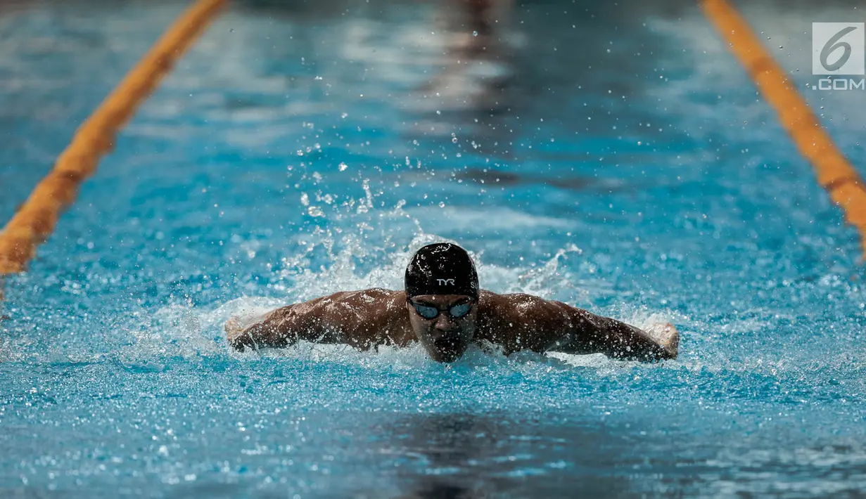 Glenn Victor Sutanto tampil di nomor 100 meter gaya kupu-kupu SEA Games 2017 di National Aquatic Centre, Malaysia, (23/8). Glenn berhasil membawa medali perunggu  dalam kategori 100 gaya kupu-kupu. (Liputan6.com/Faizal Fanani)