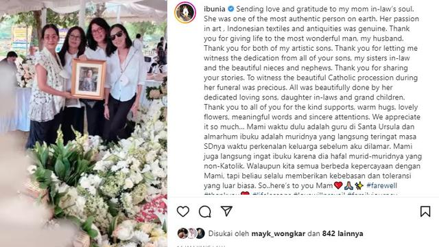 Nia Dinata (Foto: Instagram/@ibunia)