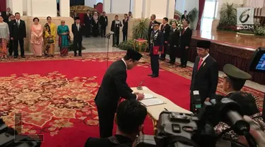 Presiden Joko Widodo (Jokowi) akan melantik Wakapolri Komjen Polisi Syafruddin menjadi Menteri Pendayagunaan Aparatur Negara dan Reformasi Birokrasi (PANRB). Hal ini menyusul pemunduran diri Asman Abnur dari jabatan tersebut.