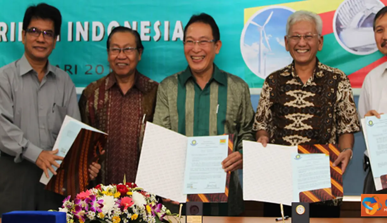 Citizen6, Cawang: Sinergi ini diharapkan mampu mengembangkan energi alternatif terbarukan dan ramah lingkungan secara strategis agar menjadi bangsa
yang tangguh dan mandiri dalam hal energi. (Pengirim: Agus Trimukti)