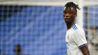 Real Madrid Belum Bisa Datangkan Gelandang Baru, Tunggu Tchouameni atau Camavinga Pergi