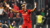 Kedatangan Thomas Tuchel menjadi awal tersisihnya Tammy Abraham dari Chelsea. Striker asal Inggris itu akhirnya memutuskan untuk meninggalkan Stamford Bridge dan hijrah ke AS Roma. Bersama Serigala Ibu kota ia sukses membukukan 27 gol dan membawa Giallorossi juara UEFA Conference League. (AFP/Isabella Bonotto)