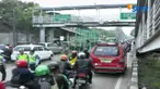 Kondisi ini terjadi setelah crane terjatuh akibat tingginya muatan melebihi tinggi JPO saat melintas dari arah Cengkareng menuju Grogol.