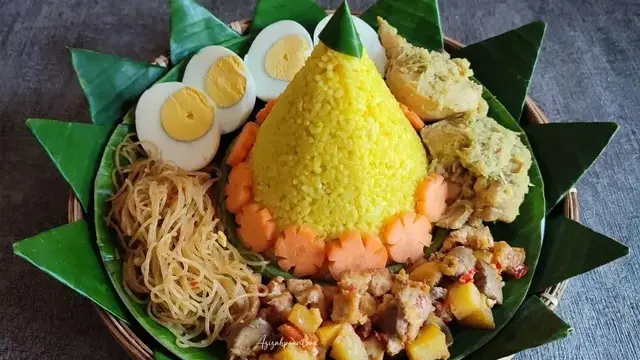 Resep nasi bogana khas Cirebon yang identik dengan peringatan Isra Miraj. (dok. Cookpad @Izza_2427)