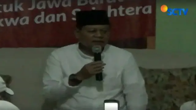 Di tempat berbeda, Cagub Jawa Barat, Sudrajat meresmikan posko pemenangan di Jalan Perkutut Tanah Sareal, Kota Bogor.