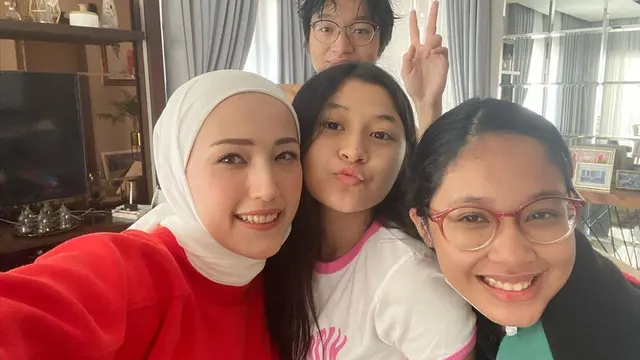 Pasha Ungu dan Ketujuh Anaknya