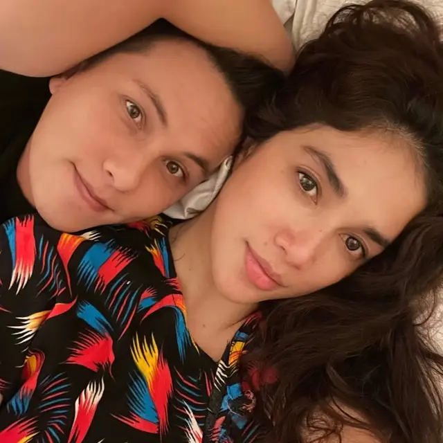 Ussy Sulistiawaty Unggah Momen Mesra dengan Andhika Pratama Rayakan Anniversary ke-13 Tahun Pernikahan (credit: instagram/ussypratama/andhiiikapratama).