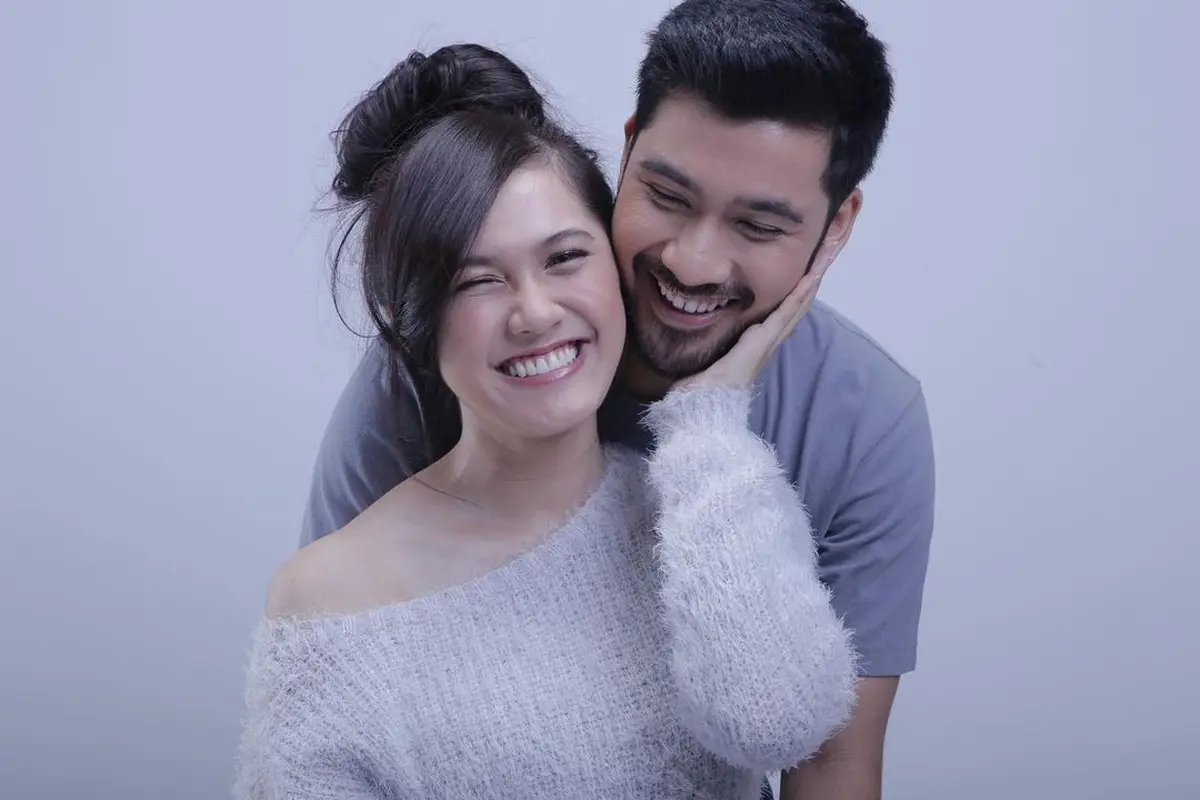 Rayakan Anniversary Pernikahan, Ini 6 Potret Manis Annissa Soebandono dan Suami