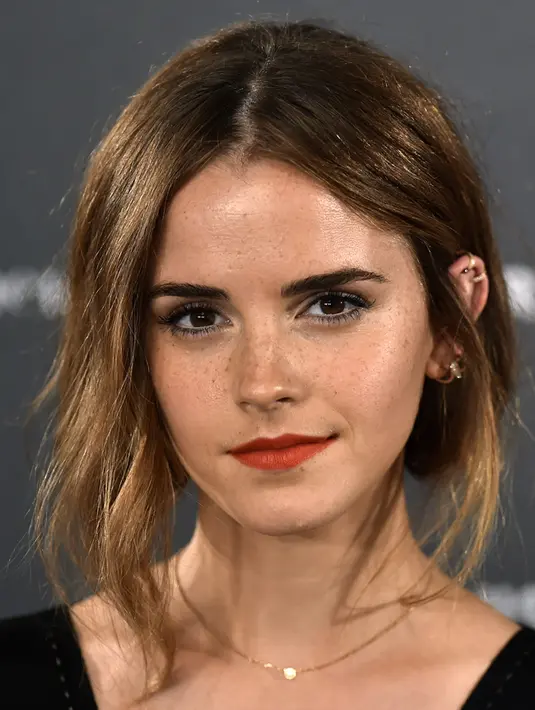 Emma Watson yang mengawali karier nya di kancah dunia perfilman Hollywood, Tak hanya itu pemeran Hermione Granger pun disebut sebut ratu Hollywood.  (AFP/Bintang.com)
