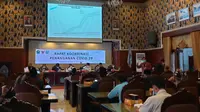 Pemerintah Kota Malang menggelar rapat koordinasi penanganan Covid-19 dan penerapam PPKM Darurat di Malang dengan mengundang para tokoh agama  (Liputan6.com/Zainul Arifin)