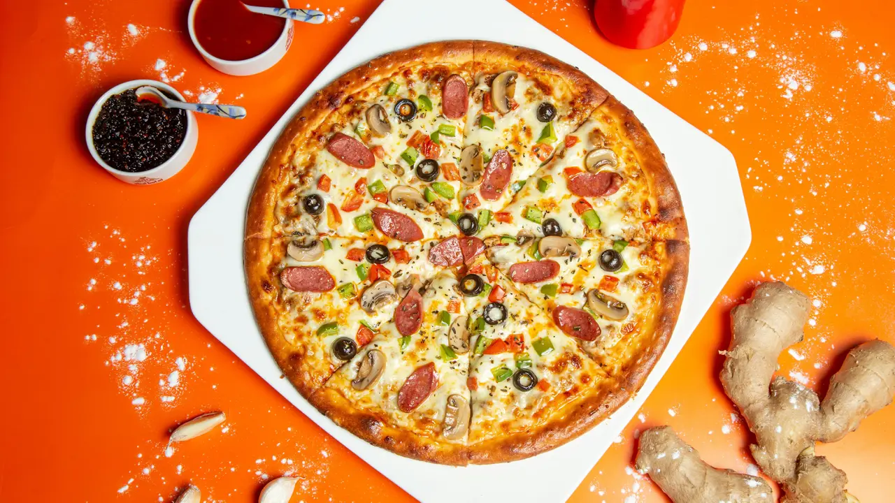 National Pizza Day: 5 Must-Try American-Style Pizza Varieties