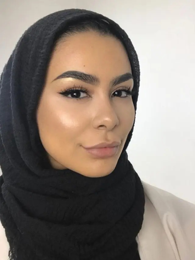 Makeup Glowing Makeup pertama adalah makeup glowing/copyright pinterest.com